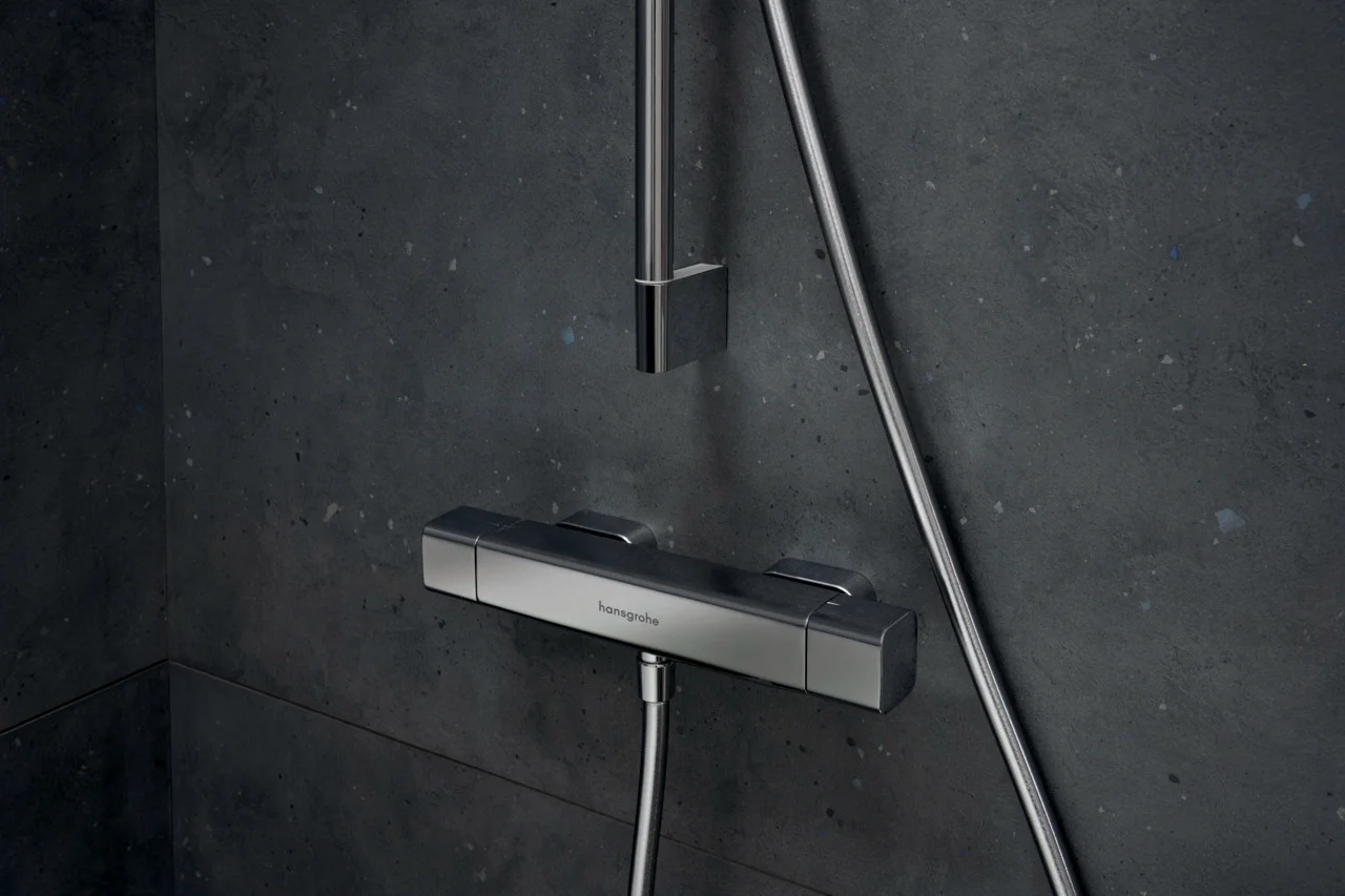 Hansgrohe Ecostat E Brausethermostat Aufputz, Chrom, 1 Verbraucher, max. Durchflussmenge 28,6 l/min bei 3 bar, min./max. Betriebsdruck 1/10 bar, Sicherheitssperre ab 40 °C, einstellbare Temperaturbegrenzung, isolierte Wasserführung, Rückflussverhinderer