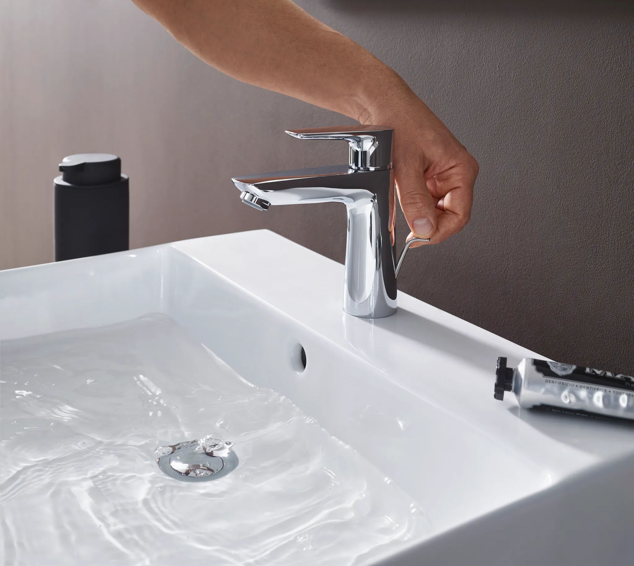 Hansgrohe Talis E Einhebel-Waschtischmischer 110 mit Zugstangen-Ablaufgarnitur, Chrom