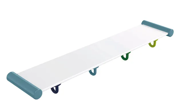 HEWI Kids Ablage mit Handtuchhaken, 4 Plätze, Aquablau, 630 mm breit, 59 mm hoch, 132 mm tief HEWI Kids Ablage mit Handtuchhaken, 4 Plätze, Aquablau, 630 mm breit, 59 mm hoch, 132 mm tief