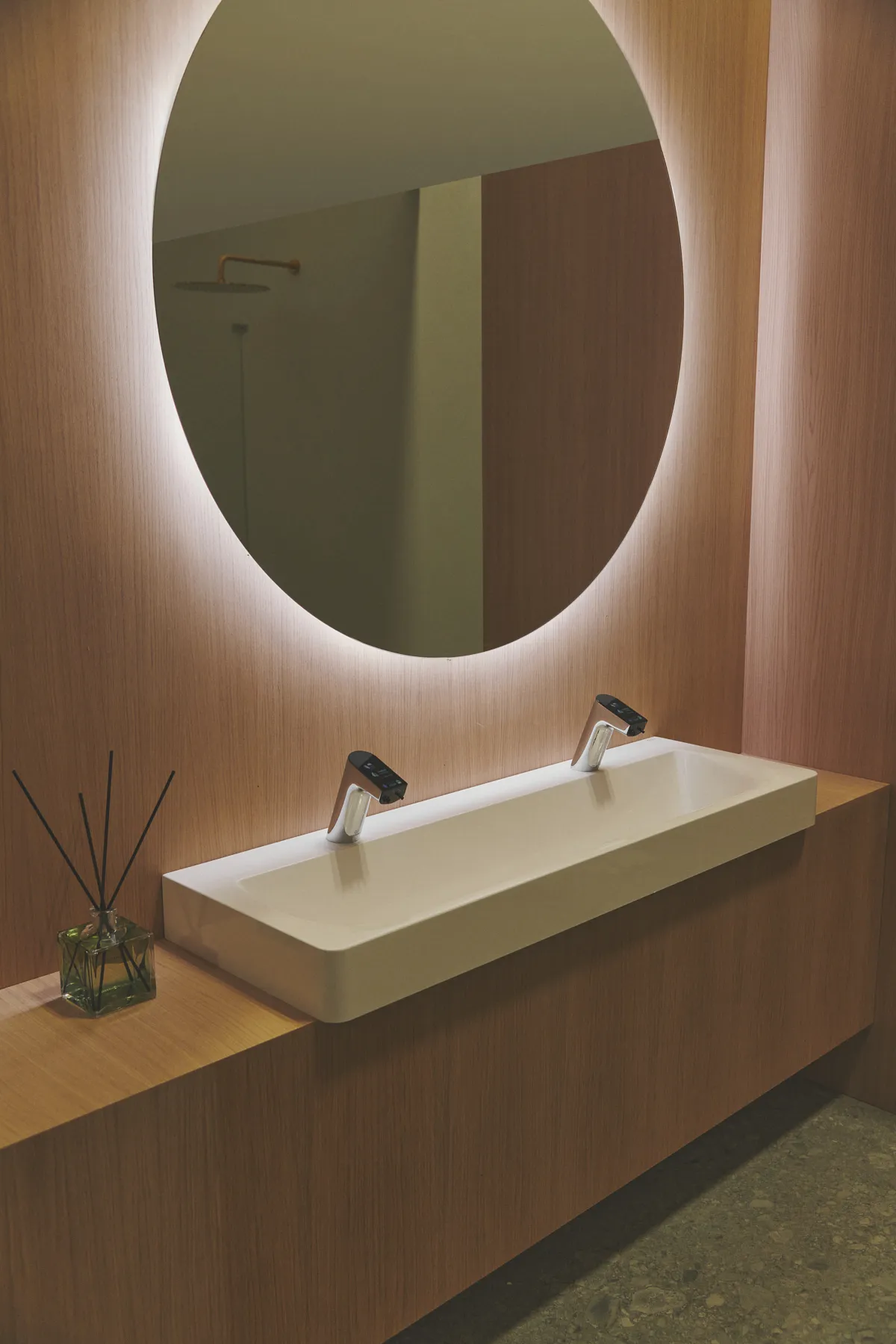 Ideal Standard Spiegel „Conca“ 120 × 120 cm Ideal Standard Spiegel „Conca“ 120 × 120 cm