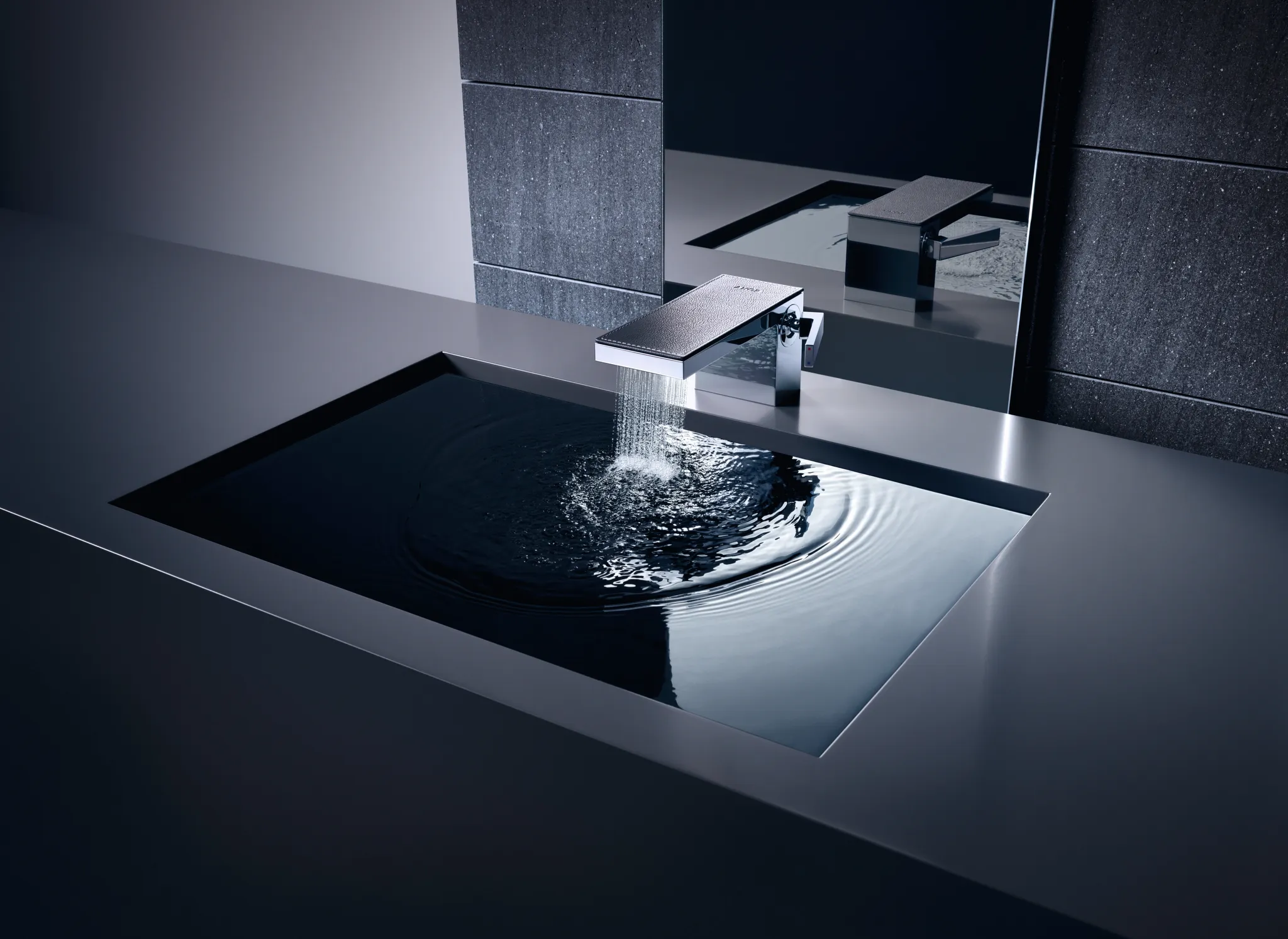 Hansgrohe AXOR MyEdition Einhebel-Waschtischmischer 70 mit Push-Open Ablaufgarnitur, Chrom/Spiegelglas Hansgrohe AXOR MyEdition Einhebel-Waschtischmischer 70 mit Push-Open Ablaufgarnitur, Chrom/Spiegelglas
