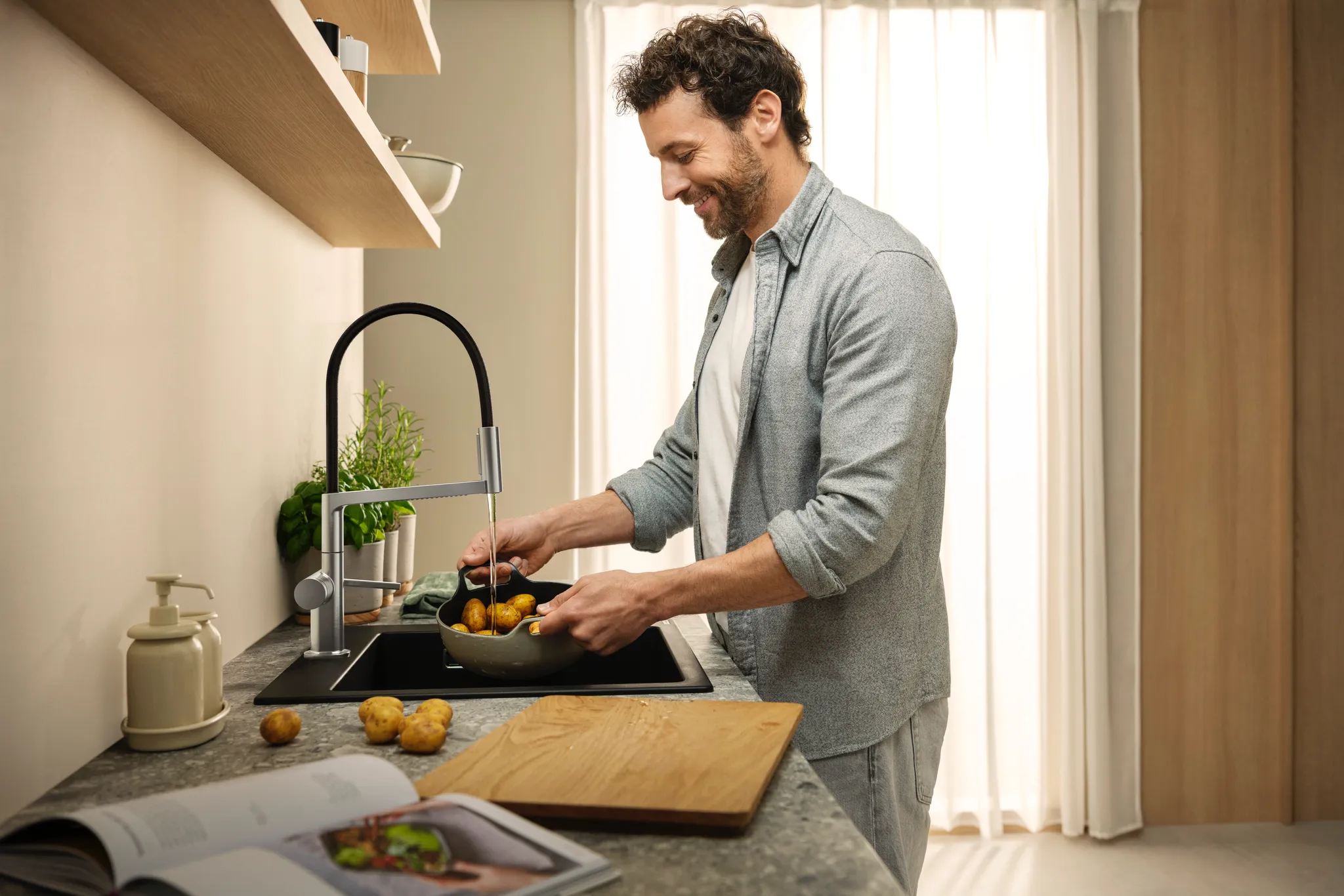 Hansgrohe Talis Select M54 PowderSpray Einhebel-Küchenmischer Semi-Pro, Edelstahl Finish Hansgrohe Talis Select M54 PowderSpray Einhebel-Küchenmischer Semi-Pro, Edelstahl Finish