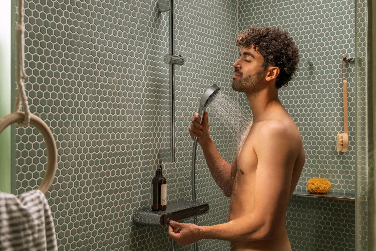 Activera Select S Brausesystem Aufputz 95 2jet EcoSmart mit ShowerTablet Select 360 und Brausestange 65 cm, Oberfläche: Chrom Activera Select S Brausesystem Aufputz 95 2jet EcoSmart mit ShowerTablet Select 360 und Brausestange 65 cm, Oberfläche: Chrom