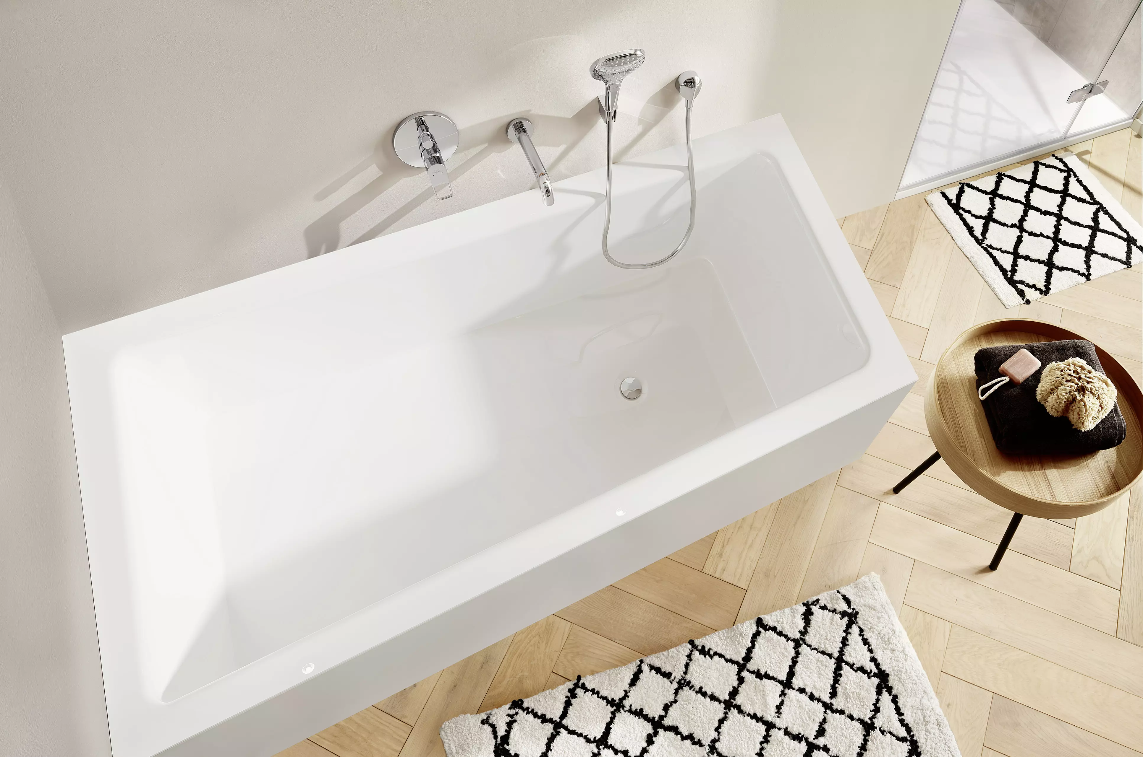 Badundu Badewanne trapez 1700 × 1000 mm, Mittelablauf