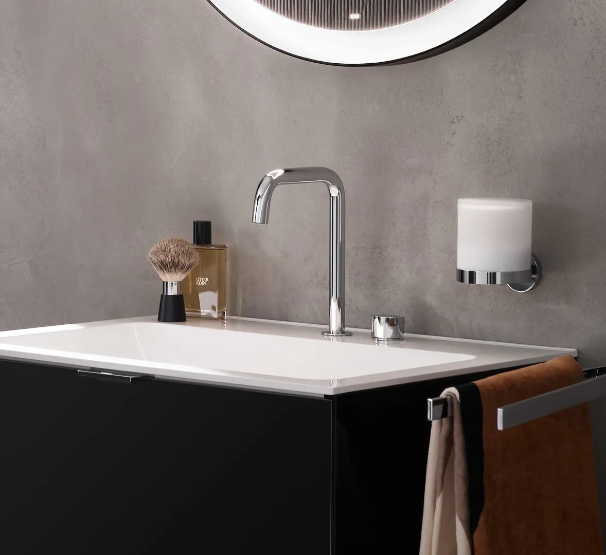 emco round SensorseifenspenderGlas satiniert, chrom emco round SensorseifenspenderGlas satiniert, chrom