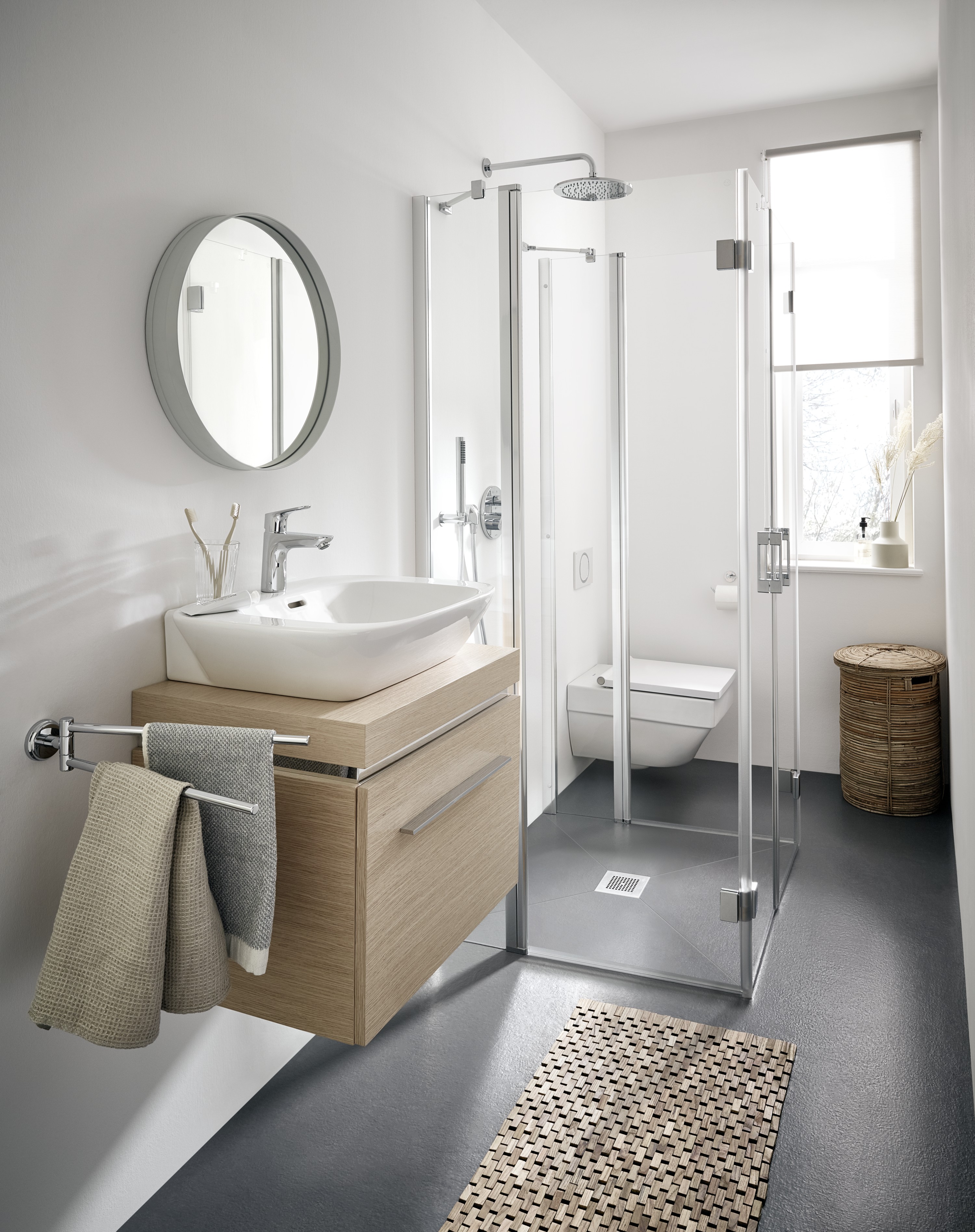 Kermi Duschdesign U-Form-Duschkabine Pendel-Falttüren mit Festfeldern / Festfeld für Nische und Ecke „LIGA“, Drehtür zweiteilig Profile Silber Mattglanz, BV: 735 - 760 mm H: 2000 mm Kermi Duschdesign U-Form-Duschkabine Pendel-Falttüren mit Festfeldern / Festfeld für Nische und Ecke „LIGA“, Drehtür zweiteilig Profile Silber Mattglanz, BV: 735 - 760 mm H: 2000 mm