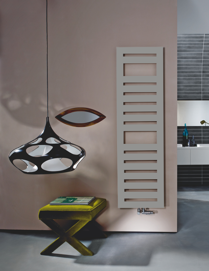 Zehnder Design-Heizkörper „Metropolitan Spa“ für Warmwasser-Zentralheizung mit 50 mm-Mittelanschluss und integriertem Thermostat „Completto“ 40 × 80,5 cm in Grey Aluminium (glänzend)