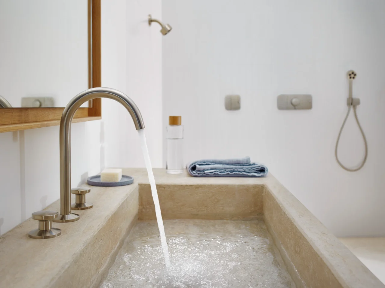 Hansgrohe AXOR One Kopfbrause 75 1jet EcoSmart Brushed Nickel, 73 mm Brausekopfgröße, PowderRain Strahlart, 8,7 l/min Durchflussmenge, verstellbarer Winkel, abnehmbare Kopfbrause, für Durchlauferhitzer geeignet Hansgrohe AXOR One Kopfbrause 75 1jet EcoSmart Brushed Nickel, 73 mm Brausekopfgröße, PowderRain Strahlart, 8,7 l/min Durchflussmenge, verstellbarer Winkel, abnehmbare Kopfbrause, für Durchlauferhitzer geeignet