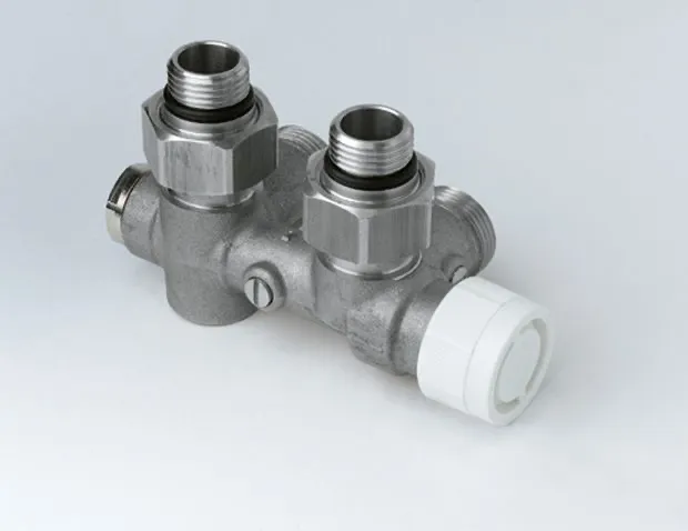 Anschlussarmatur für „Yucca“ Blende kurz in chrom Anschlussarmatur für „Yucca“ Blende kurz in chrom