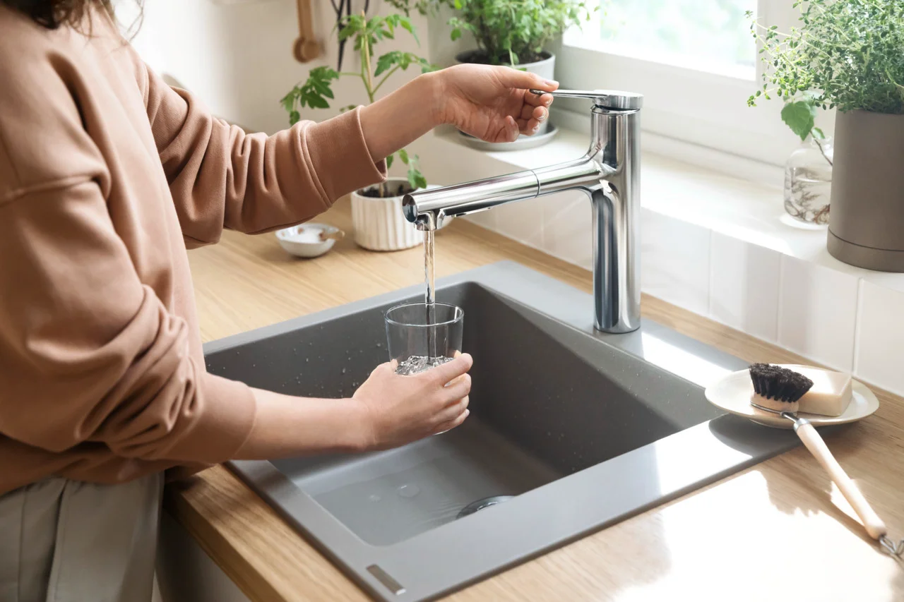 Hansgrohe Zesis M33 Einhebel-Küchenmischer 160 mit Ausziehbrause 2jet sBox lite Chrom