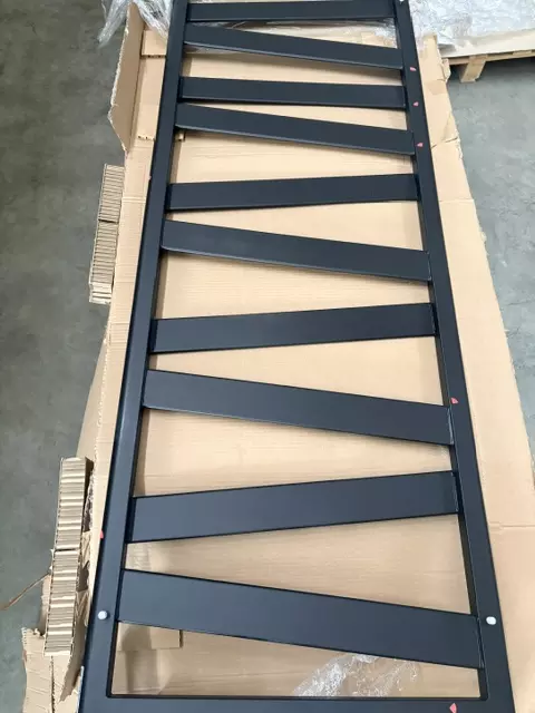 Zehnder Design-Heizkörper Ribbon elektrisch mit Heizstab IHC 1789x70x600 ZRI91760DG00010 in Black Matt -B-Ware Sonderpreis