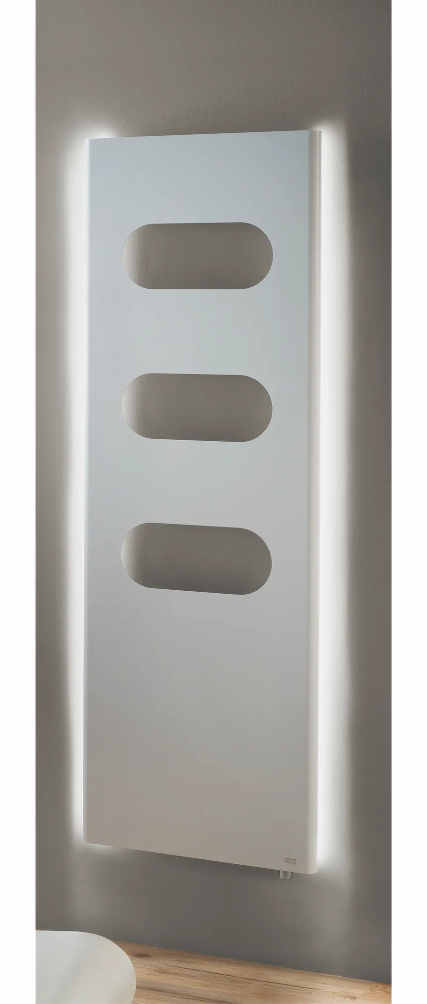 BEMM Design-Heizkörper „Plawa Spa Soft“ 75 × 180 cm in Hammerschlag