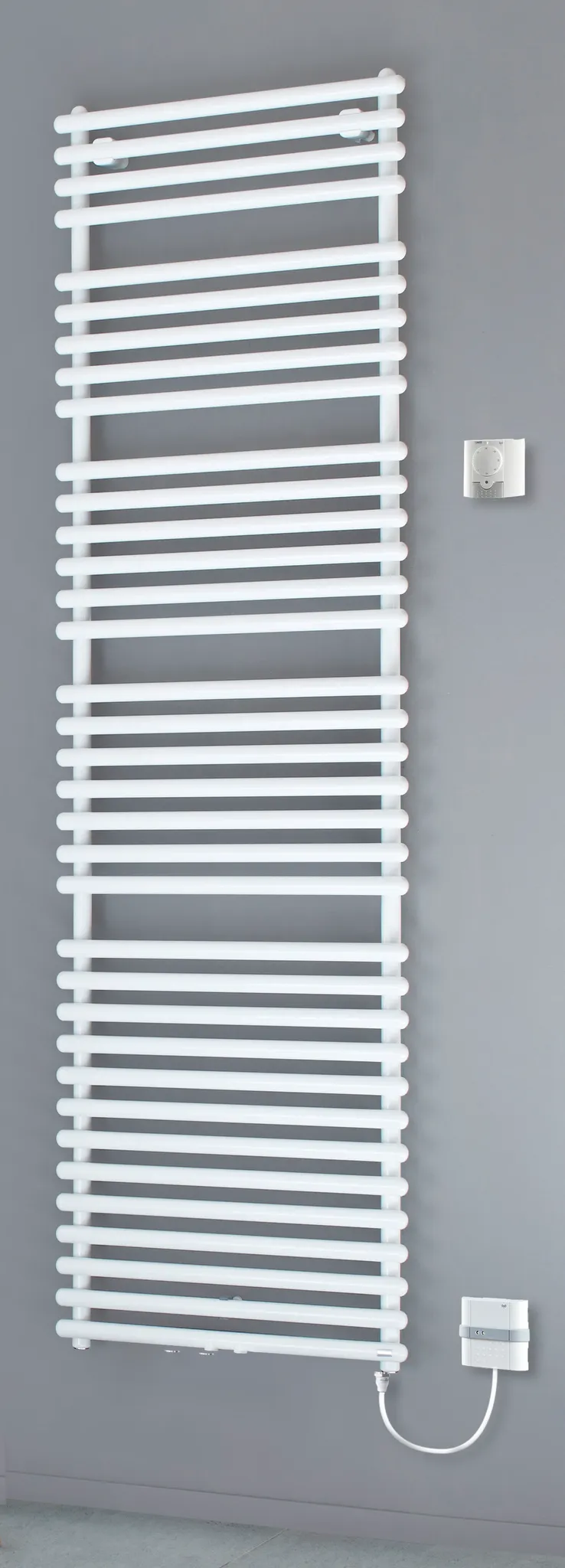 BEMM Design-Elektroheizkörper „Cobo 1 E“ 70,1 × 103,6 cm in Toffeemetallic