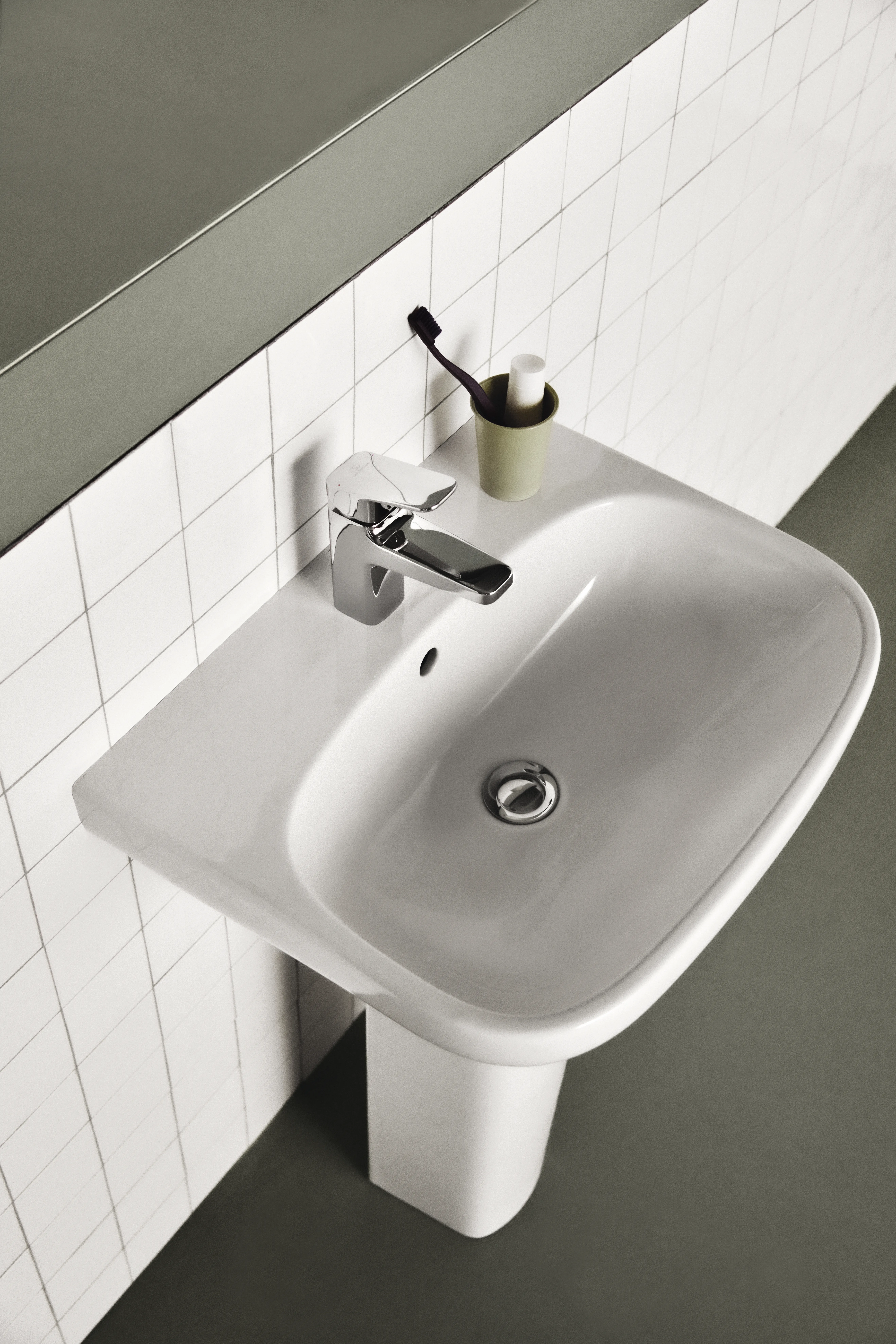 Waschbecken „i.lifeA“ 60 × 48 × 18 cm, Hahnlochposition mittig Waschbecken „i.lifeA“ 60 × 48 × 18 cm, Hahnlochposition mittig