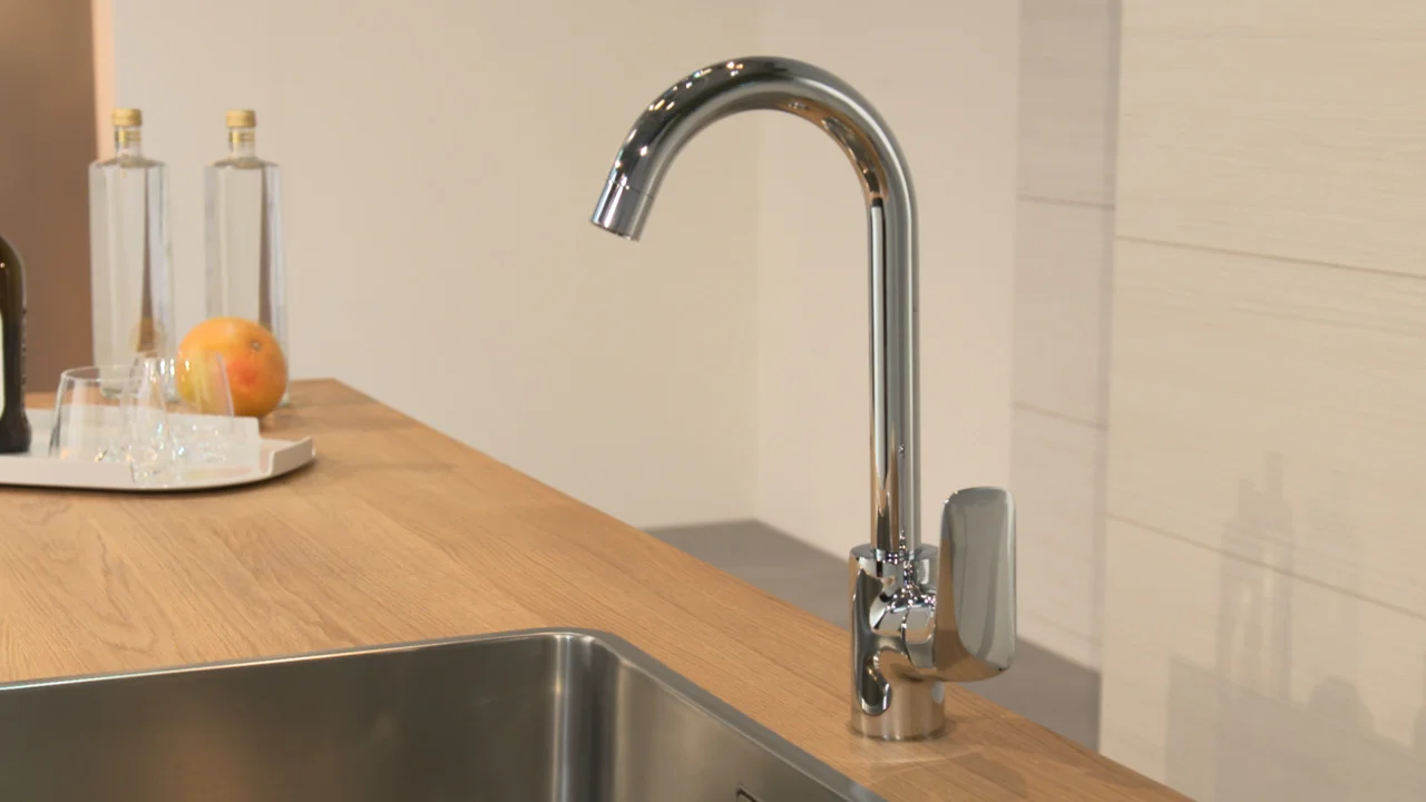 Hansgrohe Logis M31 Einhebel-Küchenmischer 260, Chrom, 1-Jet, Schwenkbereich einstellbar auf 110°, 150° oder 360°, Normalstrahl, max. Durchflussmenge 12 l/min bei 3 bar