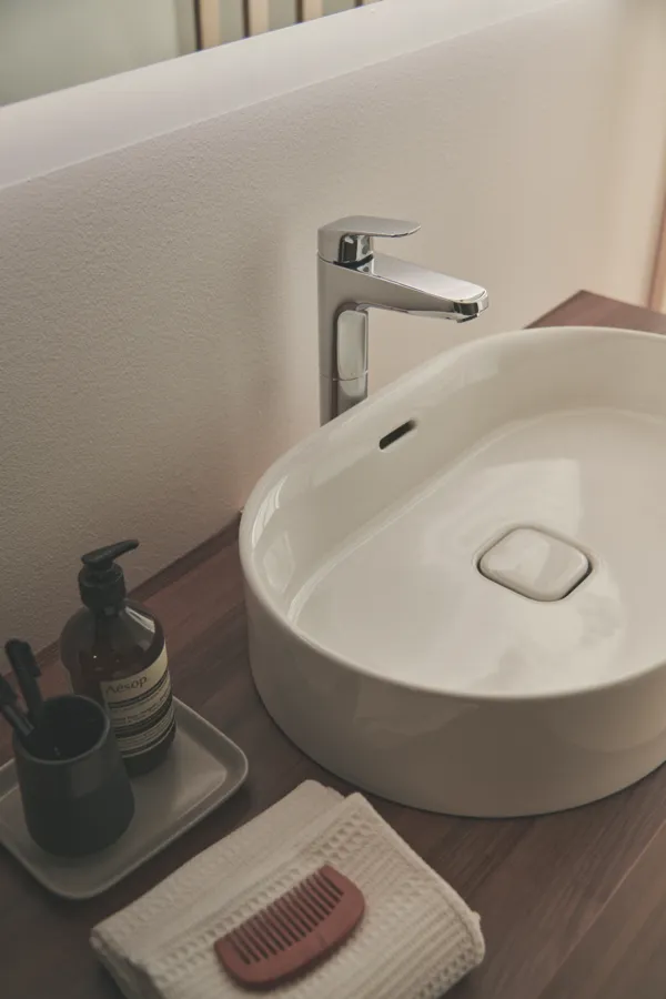 Waschtischarmatur Ceraflex mit Ablaufgarnitur verlängerter Sockel Ausladung 140mm Chrom Waschtischarmatur Ceraflex mit Ablaufgarnitur verlängerter Sockel Ausladung 140mm Chrom