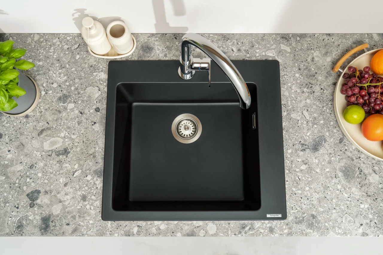 Hansgrohe Vernis Blend M35 Einhebel-Küchenmischer 210, Chrom, Schwenkbereich einstellbar in 2 Stufen auf 120° oder 360°, Normalstrahl, maximale Durchflussmenge bei 3 bar: 11,1 l/min, Keramikmischsystem, für Durchlauferhitzer geeignet Hansgrohe Vernis Blend M35 Einhebel-Küchenmischer 210, Chrom, Schwenkbereich einstellbar in 2 Stufen auf 120° oder 360°, Normalstrahl, maximale Durchflussmenge bei 3 bar: 11,1 l/min, Keramikmischsystem, für Durchlauferhitzer geeignet