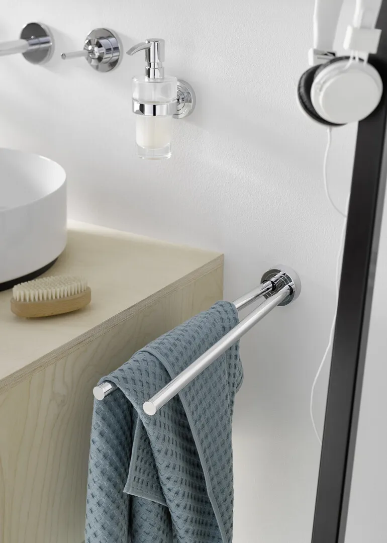 emco Accessoire-Set inkl. Papierhalter mit Deckel, Bürstengarnitur und Haken „polo“ in chrom emco Accessoire-Set inkl. Papierhalter mit Deckel, Bürstengarnitur und Haken „polo“ in chrom