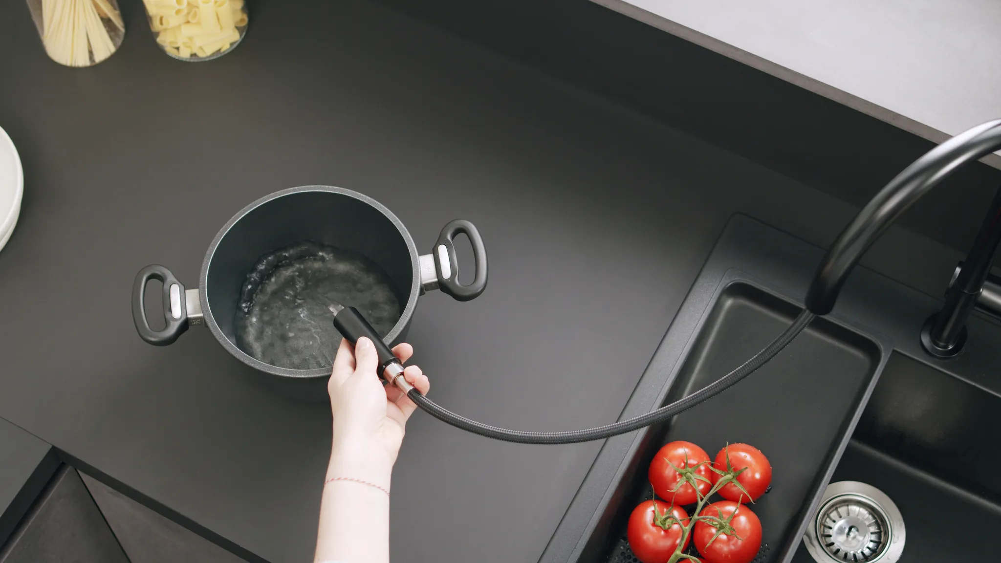 Hansgrohe Talis M54 Einhebel-Küchenmischer 210, Ausziehbrause, 2jet, sBox, Mattschwarz