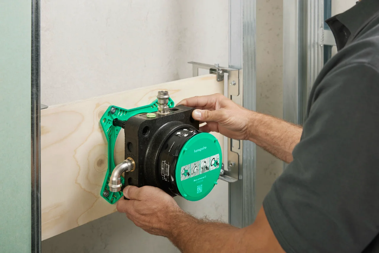 Hansgrohe iBox universal 2 Grundkörper - wärme- und schallisolierend, rotationssymmetrische Montage, einstellbarer Montagering in 5 mm Schritten, für alle neuen Brausen-, Wannen- und Thermostat-Fertigsets Unterputz (ShowerSelect Comfort, DuoTurn) Hansgrohe iBox universal 2 Grundkörper - wärme- und schallisolierend, rotationssymmetrische Montage, einstellbarer Montagering in 5 mm Schritten, für alle neuen Brausen-, Wannen- und Thermostat-Fertigsets Unterputz (ShowerSelect Comfort, DuoTurn)