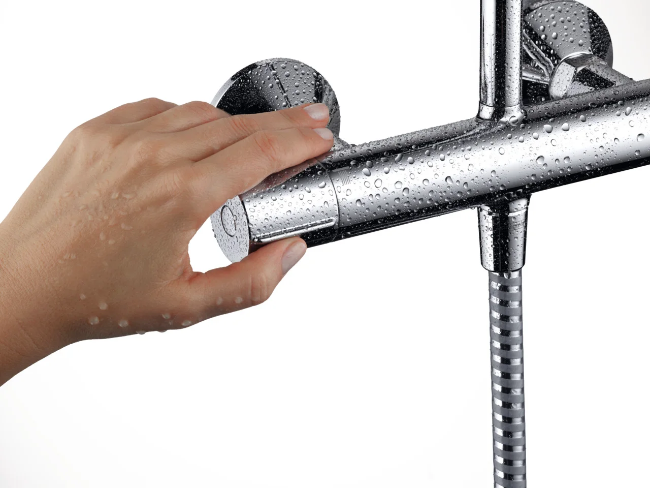 Hansgrohe Vernis Shape Showerpipe 230 1jet mit Thermostat, Chrom, 426 mm Brausearmlänge, Aufputzinstallation