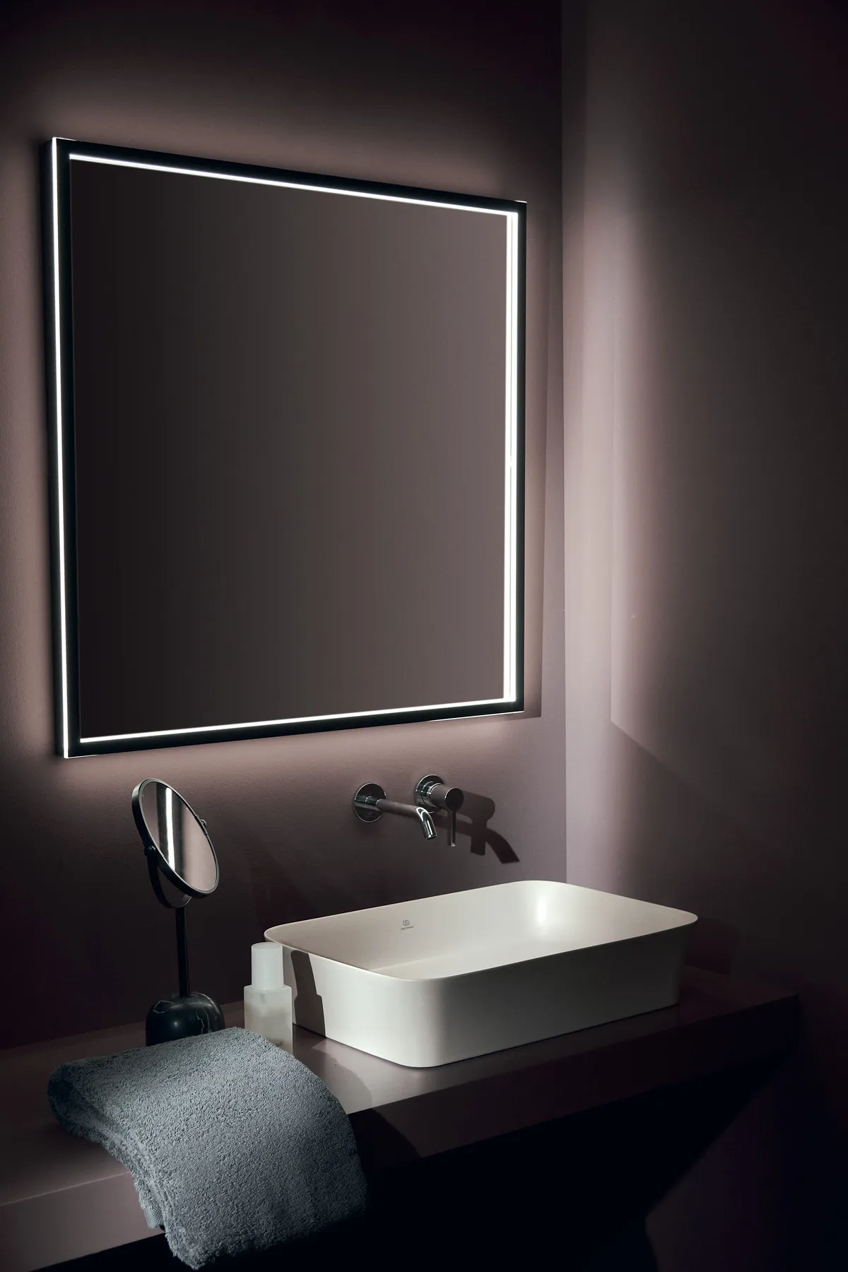 Wand-Waschtischarmatur Joy, Bausatz 2, runde Rosette, Ausladung 180mm, Brushed Gold Wand-Waschtischarmatur Joy, Bausatz 2, runde Rosette, Ausladung 180mm, Brushed Gold